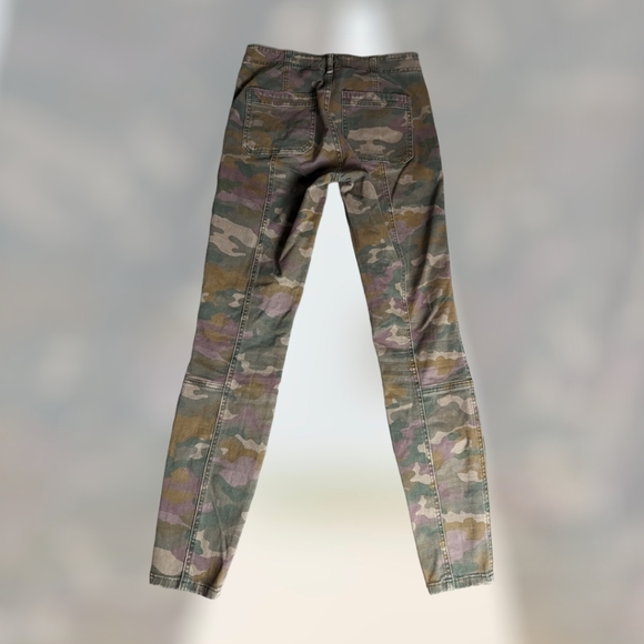 Anthropologie Camo Pant - Picture 3 of 4